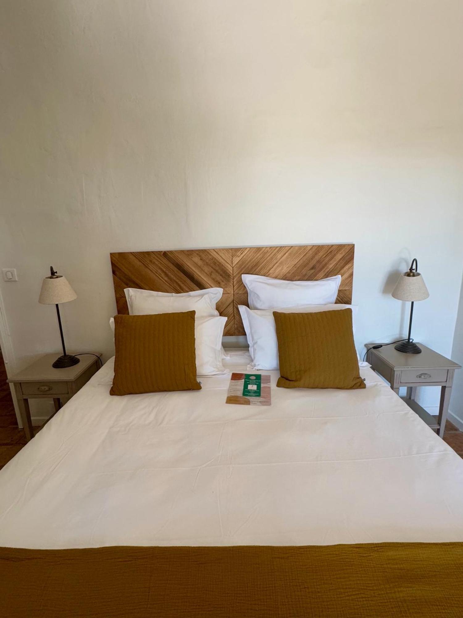 La Cle Des Champs, Boutique Hotel & Spa - Le Mas De Garrigon Roussillon en Isere Exterior foto